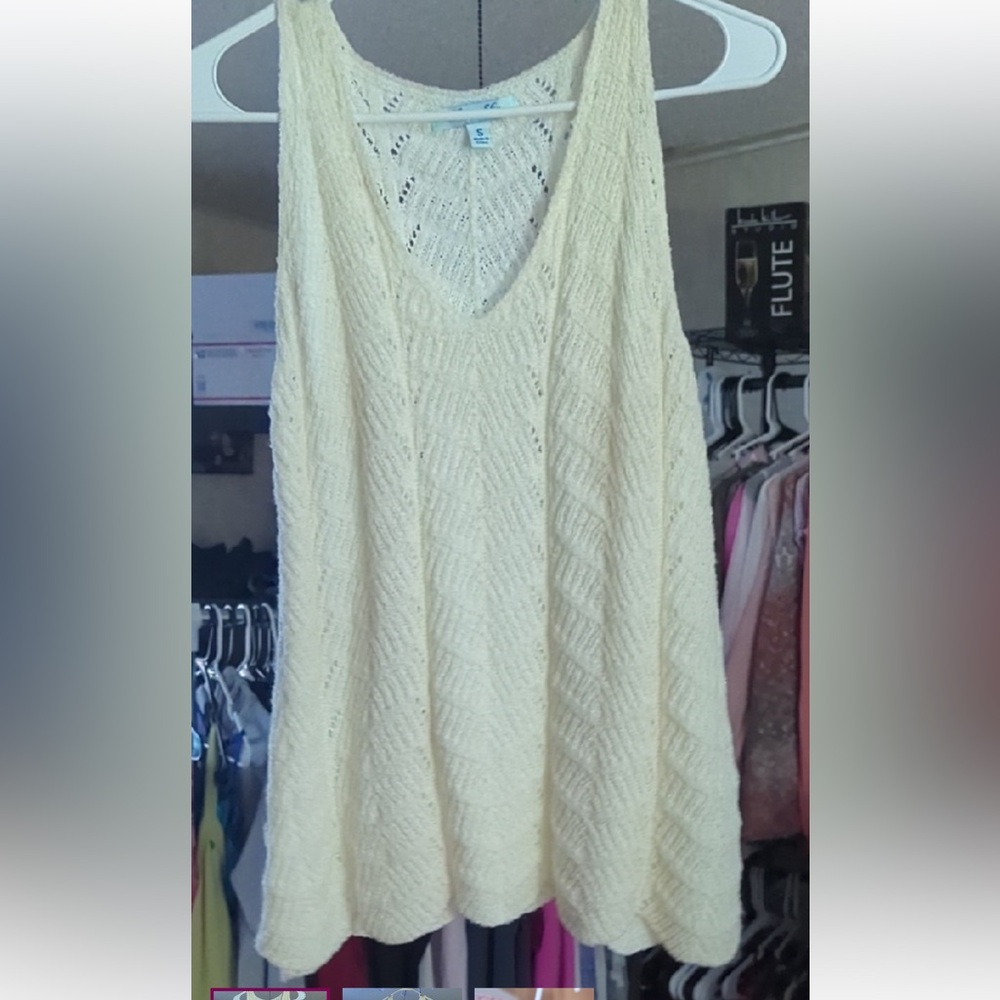 ✨ She + Sky Cream Crochet Sleeveless Top | Size Small ✨